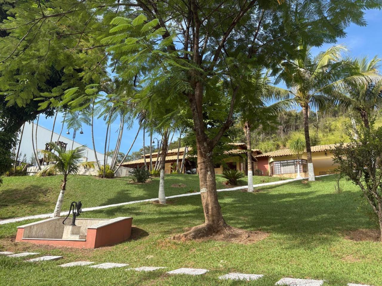 Pousada Duas Marias Lindoia Bagian luar foto